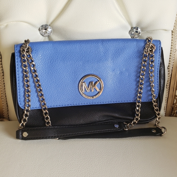 Michael Kors Purse - Picture 5 of 11